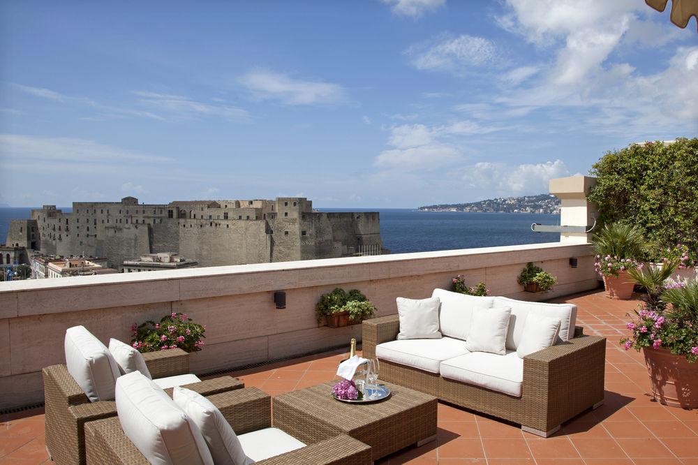 Grand Hotel Santa Lucia Napoli Esterno foto