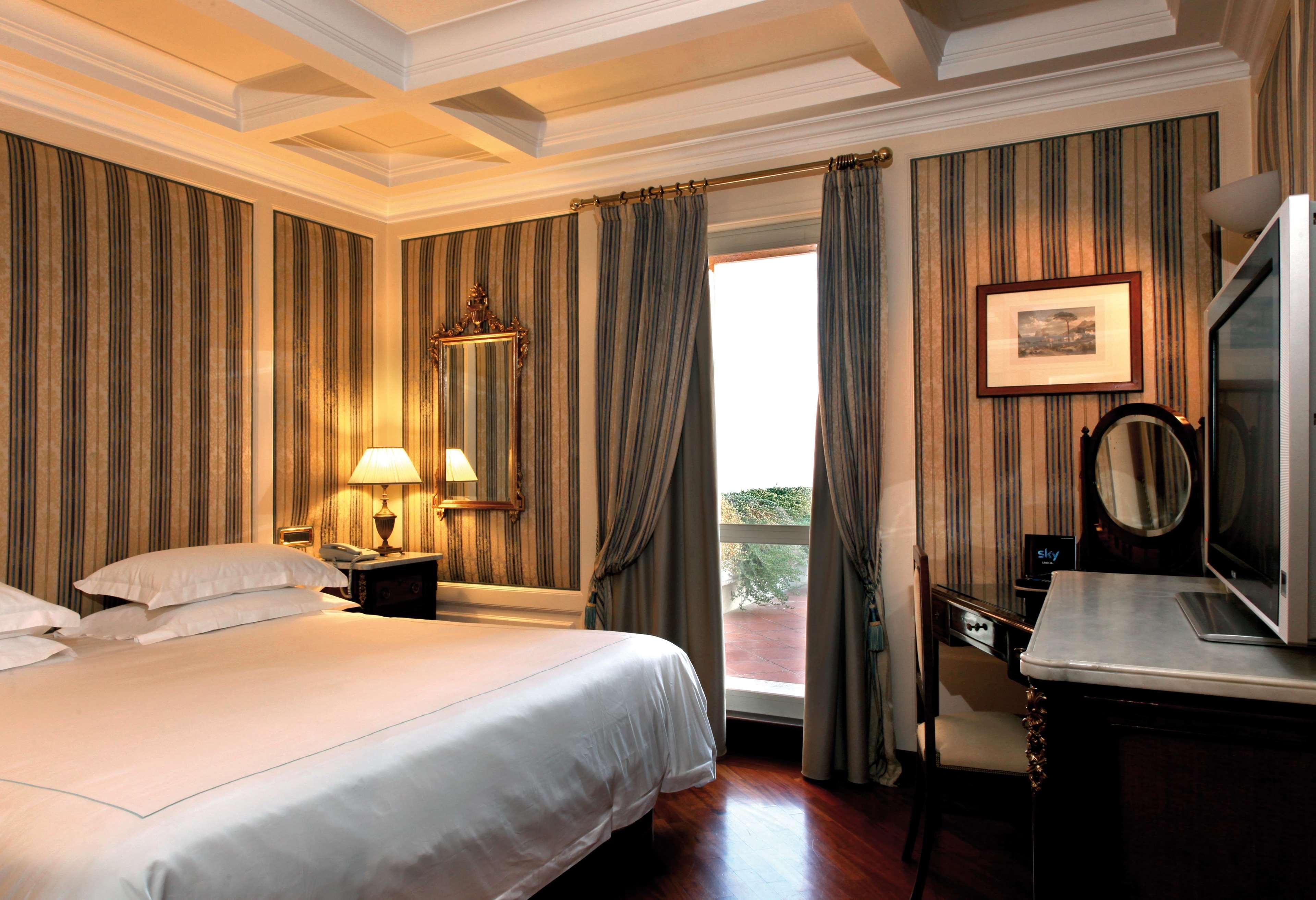 Grand Hotel Santa Lucia Napoli Esterno foto