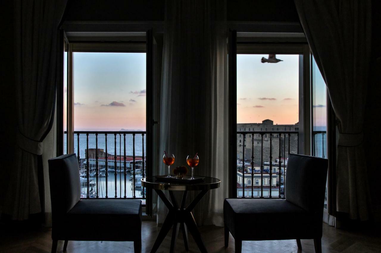 Grand Hotel Santa Lucia Napoli Esterno foto